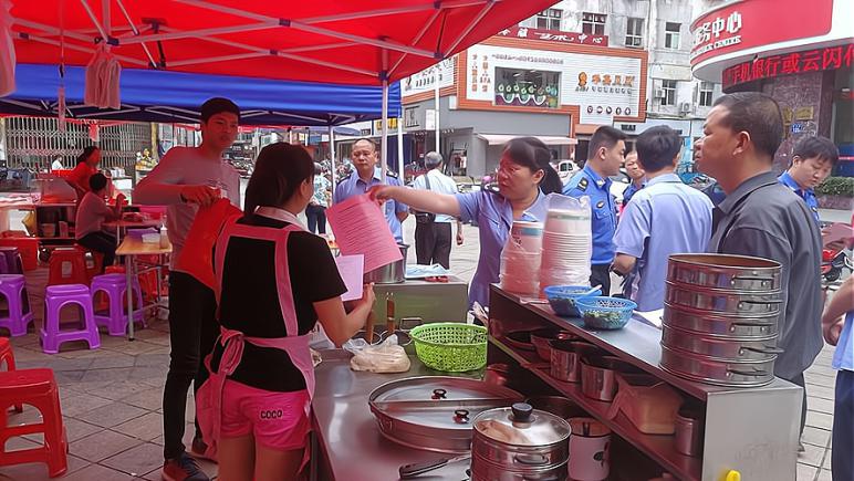 2026年餐饮岔路口：是0元流动摆摊求生，还是开店死守？