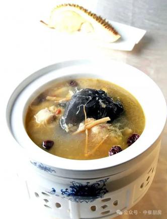 当餐酒楼招牌菜，鲜香四溢，老少皆宜