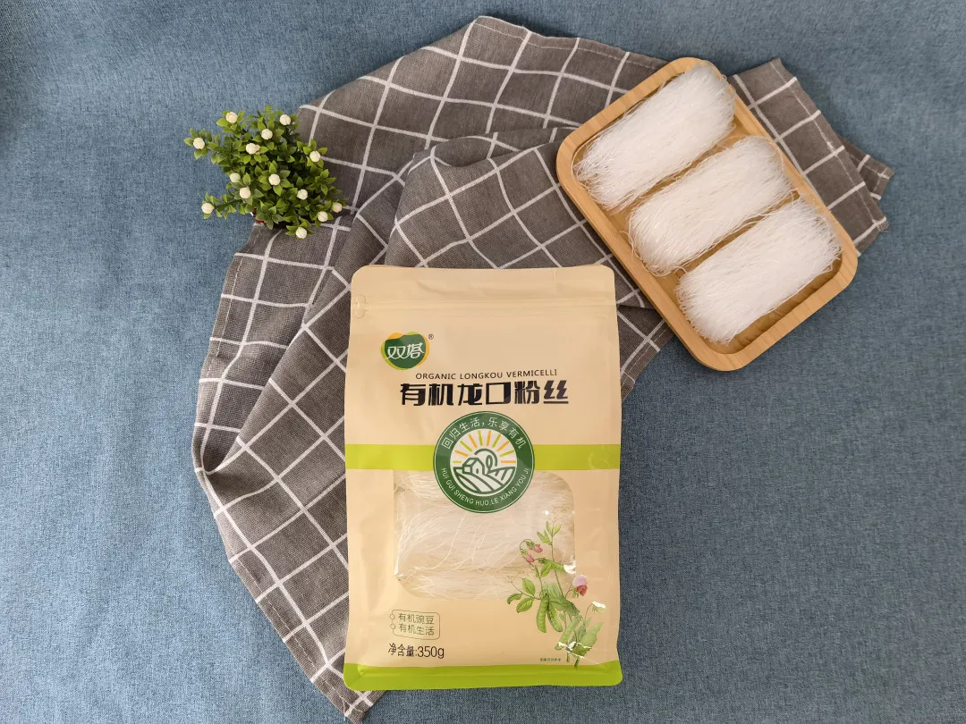 精选有机豌豆制成的有机龙口粉丝，口感爽滑劲道、久煮不断，超百搭！