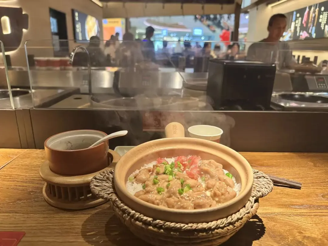 从千元日料到麻辣烫,板前模式是餐饮内卷解药,还是形式自嗨?