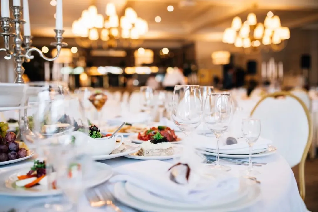 网络餐饮网售食品都需要依法配备食品安全员