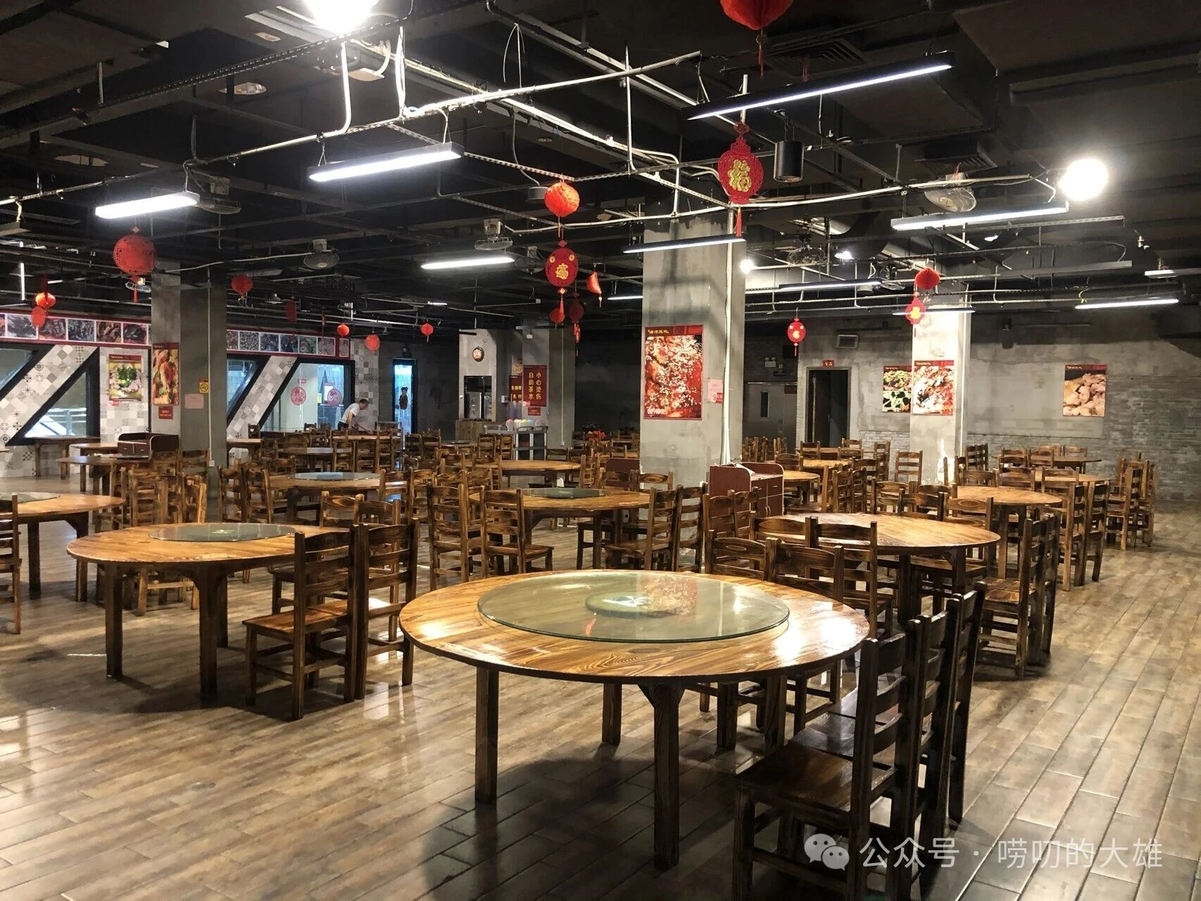 餐饮“收尸人”上门那天，我们才知道老板的“庙”早空了