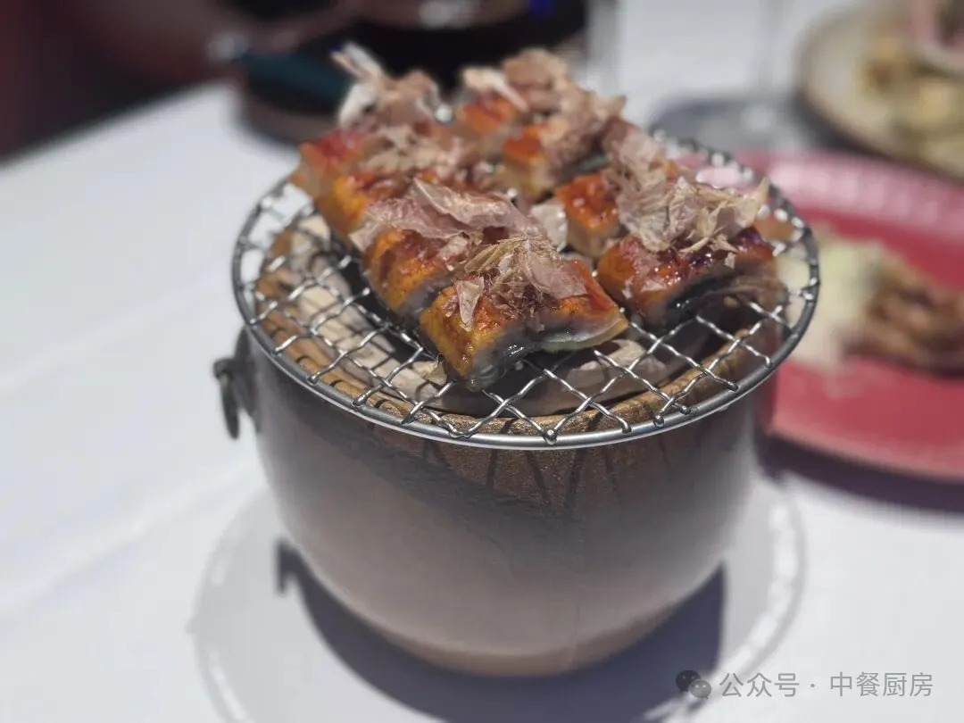 当餐酒楼旺销招牌菜,老客回头率高