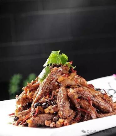 当餐酒楼热卖菜，手工现做