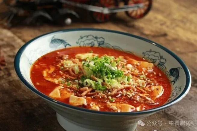 当餐酒楼热卖菜,选料严格把关