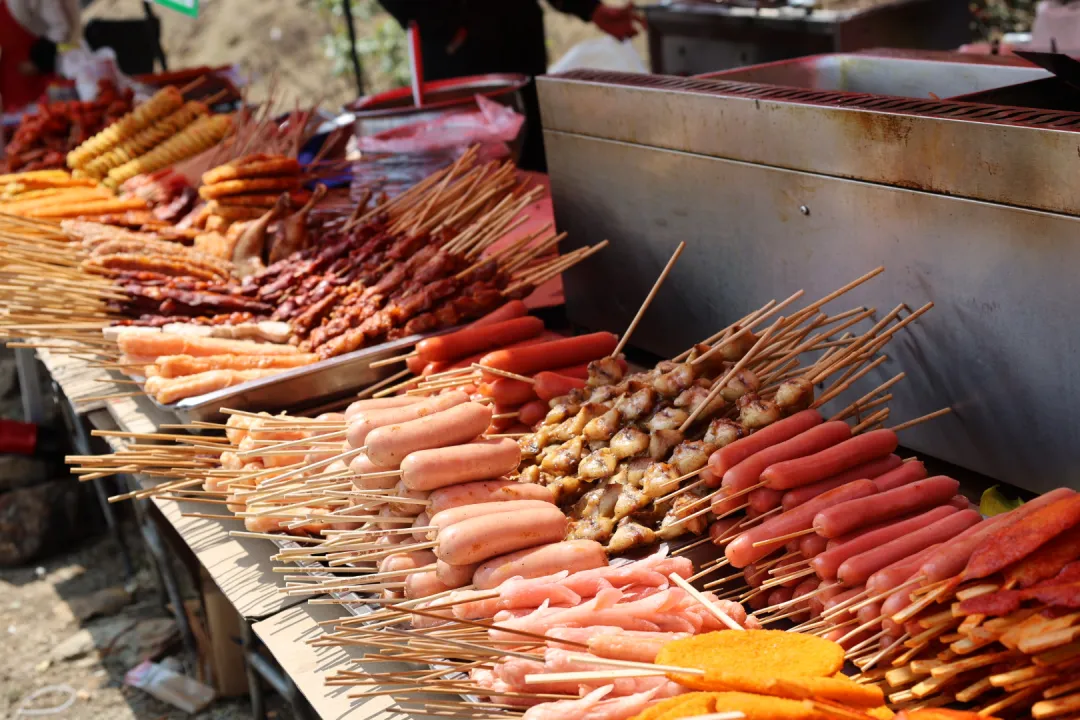 打歌弹唱品美食 碧寨山野闹元宵