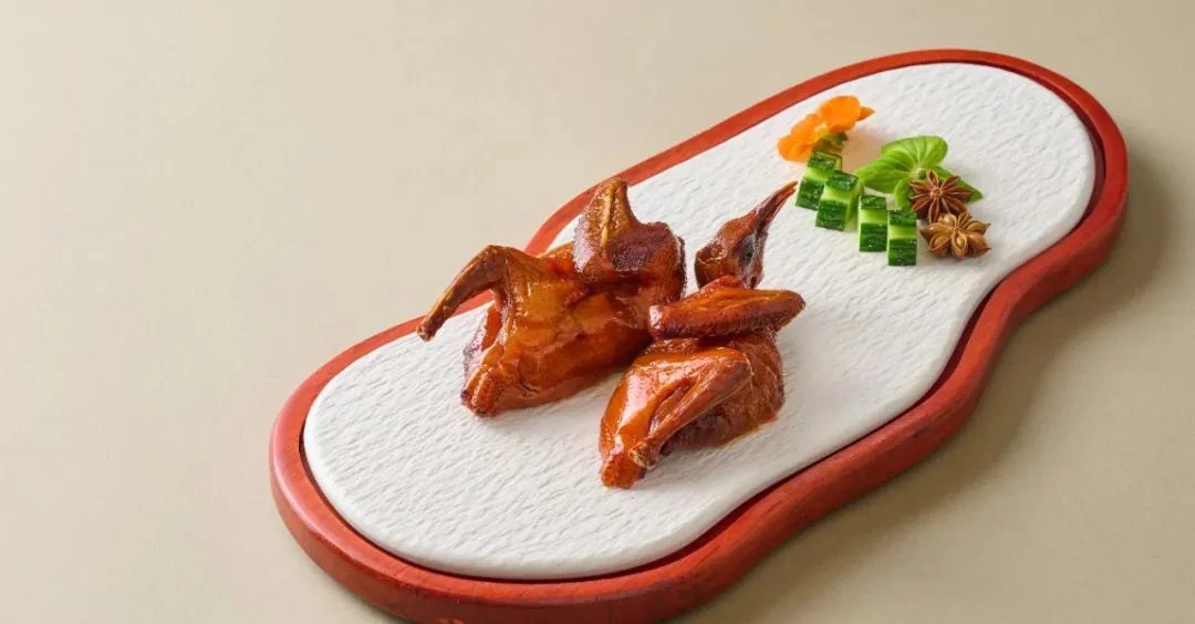 当餐酒楼热卖融合菜,选料严格把关