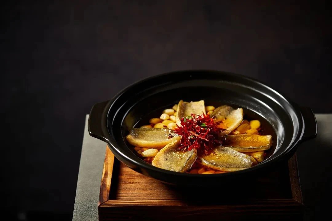 当餐酒楼热卖融合菜,选料严格把关