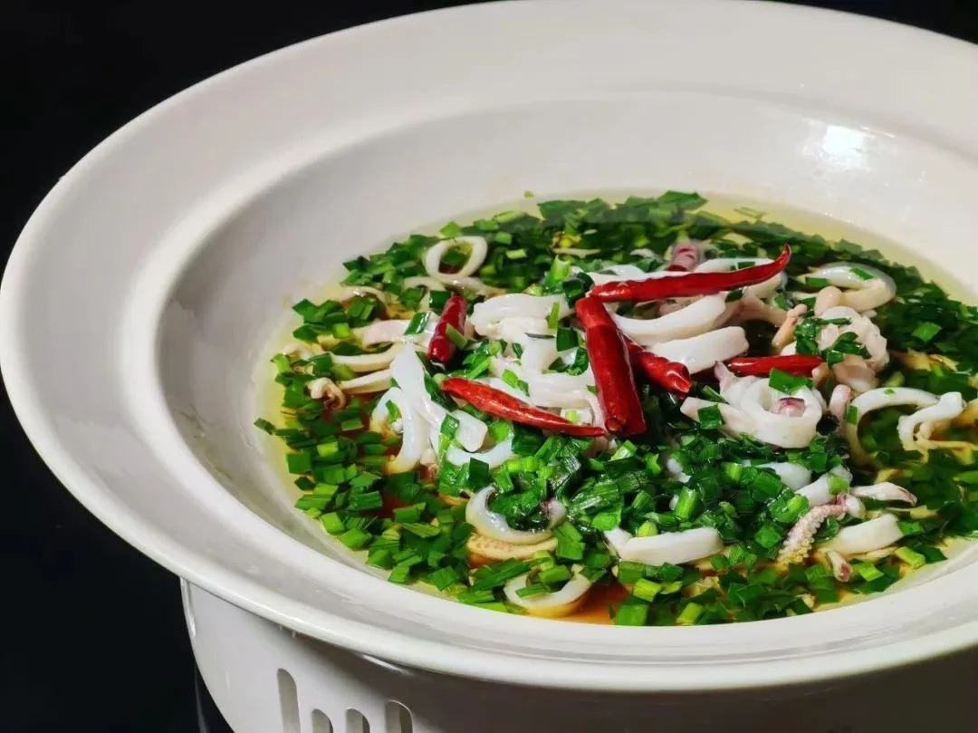 当餐酒楼热卖融合菜,选料严格把关