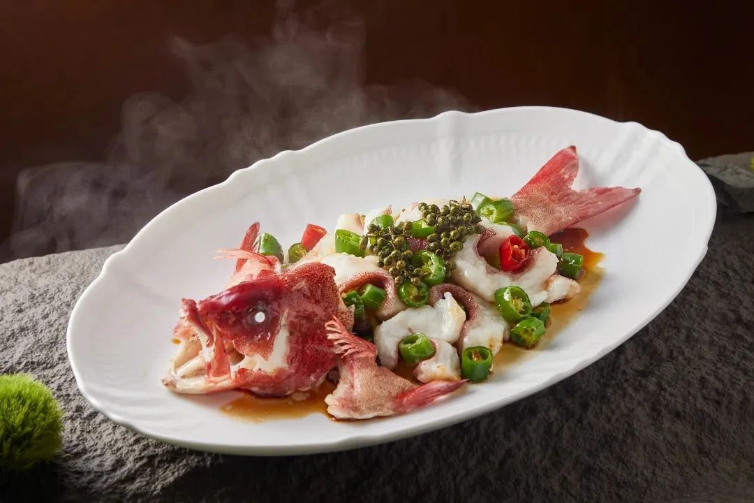 当餐酒楼热卖融合菜,选料严格把关