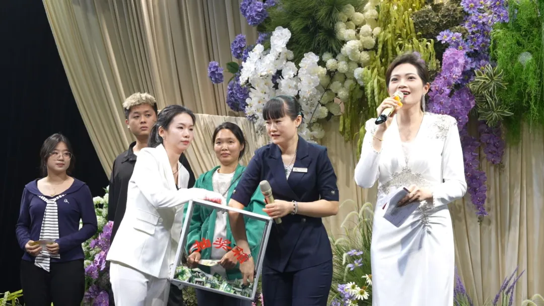 江都酒店举行30周年庆典 “宴席平价超市”成亮点