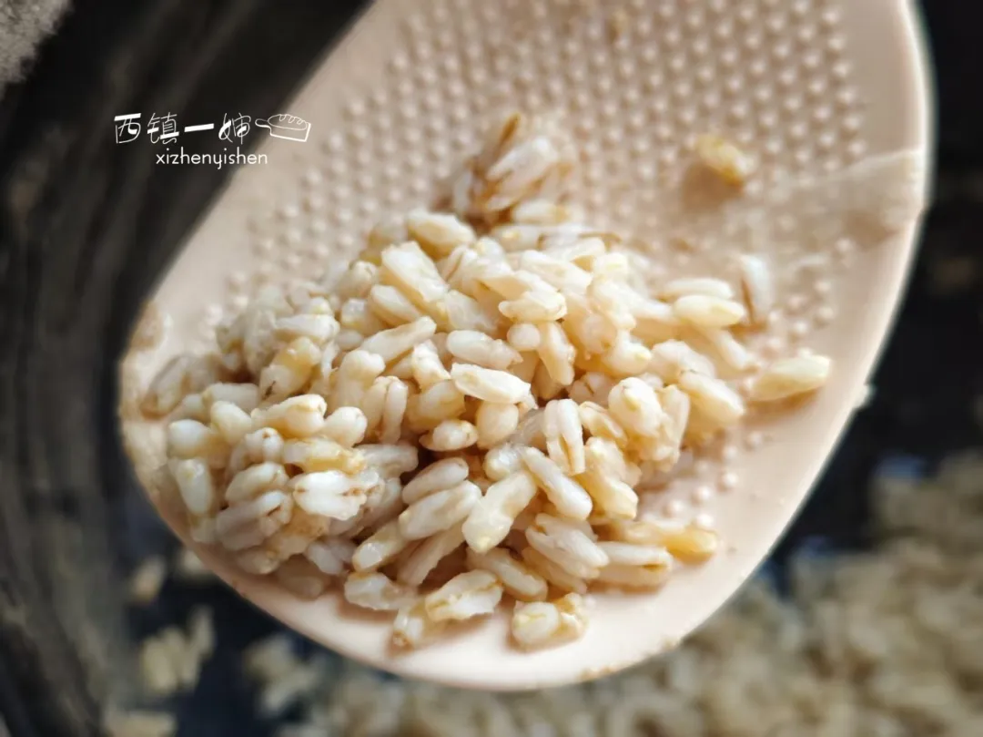 当餐优选食材裸燕麦胚芽米,边煮边发芽,有草原药粮之称!