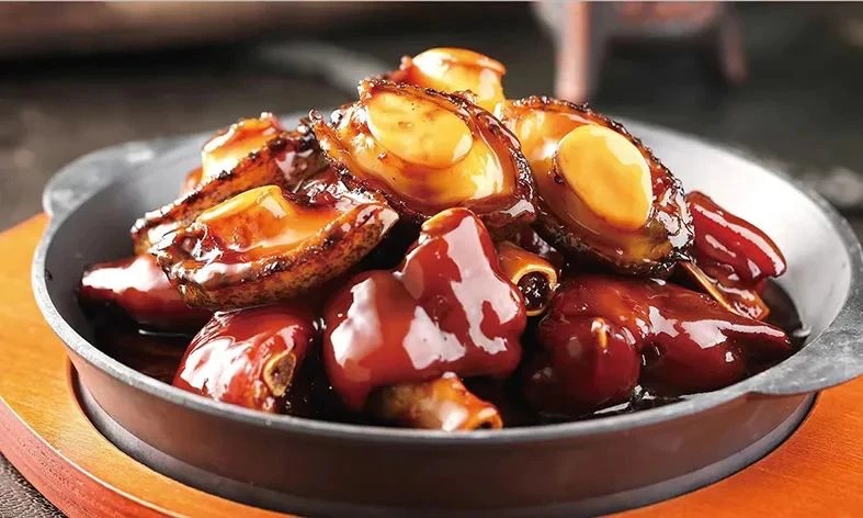 当餐酒楼热卖融合菜,选料严格把关