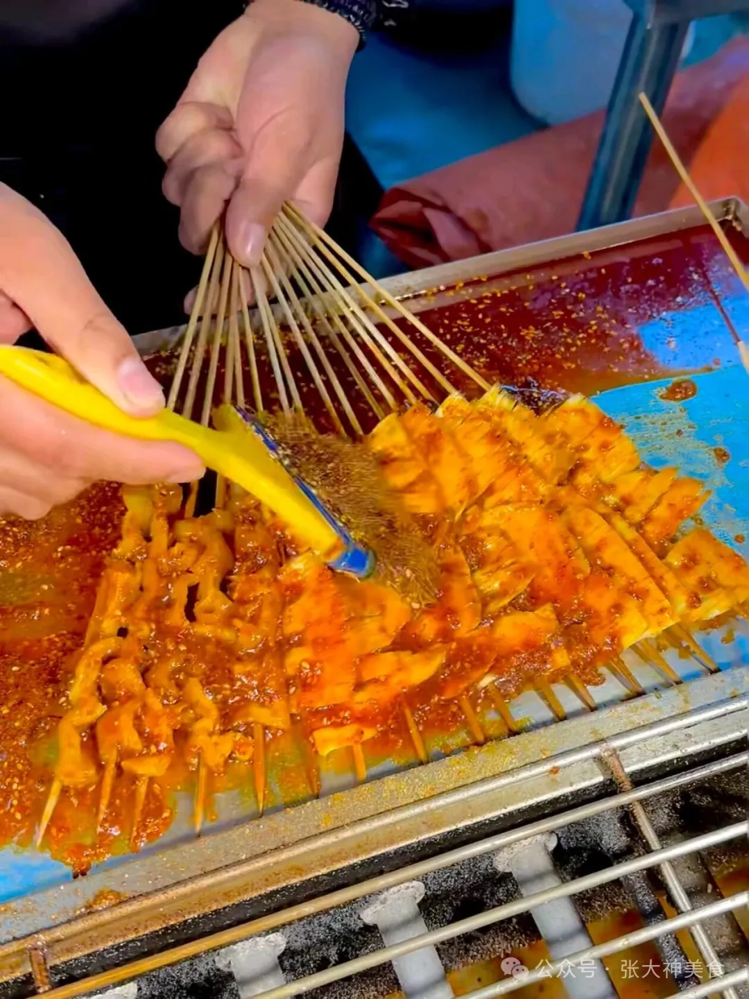 当餐揭秘烧烤店镇店烤牛板筋,商用配方精准到克