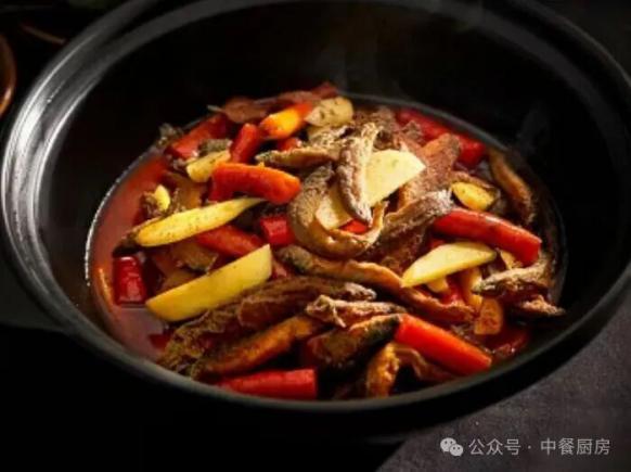 当餐酒楼旺销招牌口味菜，鲜气满满的一桌