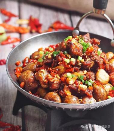 当餐酒楼特色菜，唇齿留香