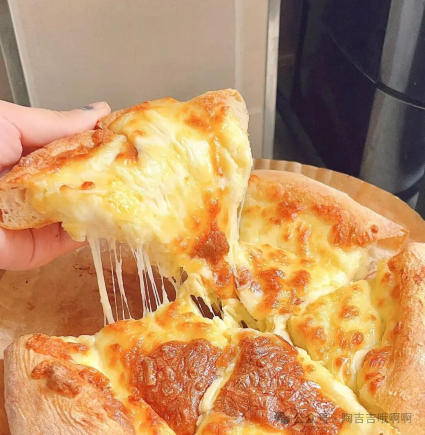 头一次感受到榴莲的杀伤力,果肉做美食、果核种盆栽、壳子做装饰