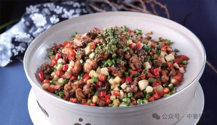 当餐酒楼旺销菜，唇齿留香