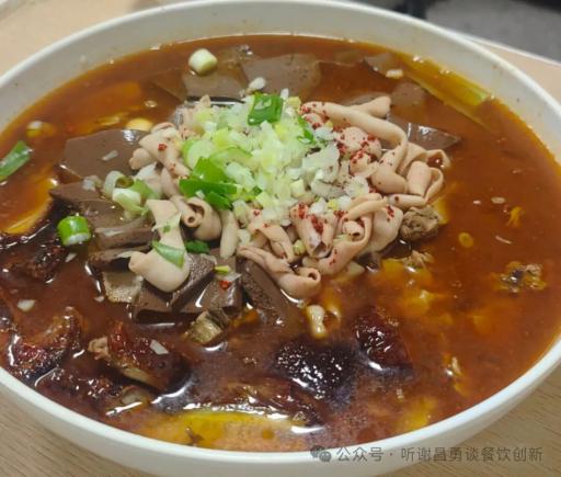 川渝108道美食之烟火成都的匠心独运:冒烤鸭的起源与制作全解析