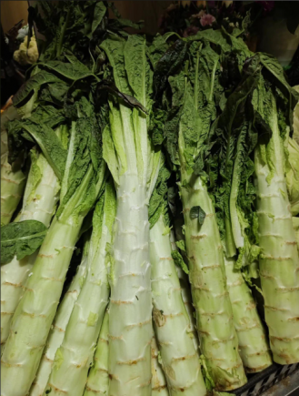 莴苣（又称莴笋、青笋、千金菜）是一种营养密度极高的蔬菜