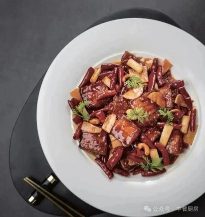 当餐酒楼融合菜，咸香回甘