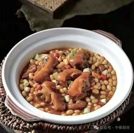 当餐酒楼特色菜，鲜醇地道