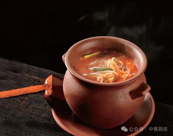 当餐酒楼特色风味菜，地道本味
