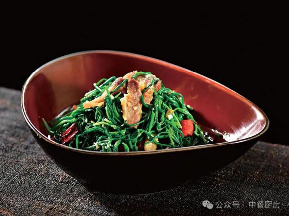 当餐酒楼特色风味菜，地道本味